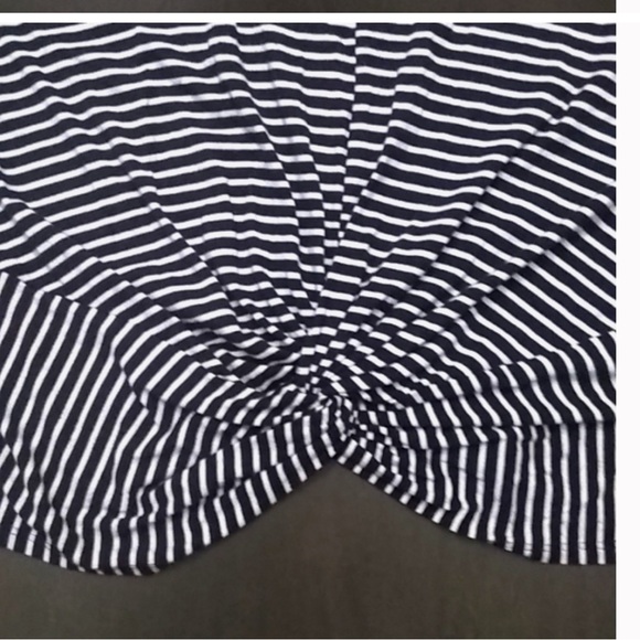 ✨Eyeshadow Twist Front Top - Picture 2 of 6